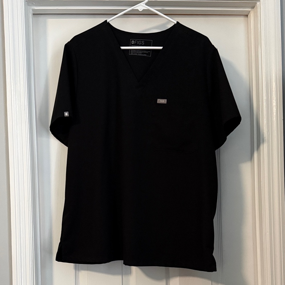 Figs Men's Classic Black V-Neck Tee